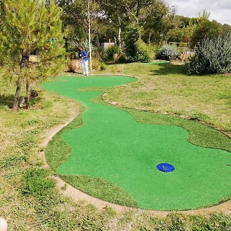 Apartmán Vie De Famille Camiers Exteriér fotografie